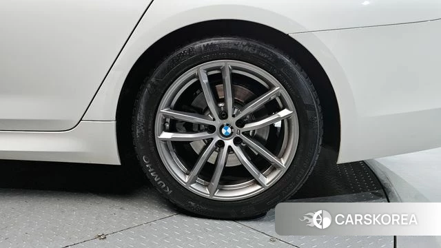 BMW 5 Series (G30) id 4294658 из Кореи 13