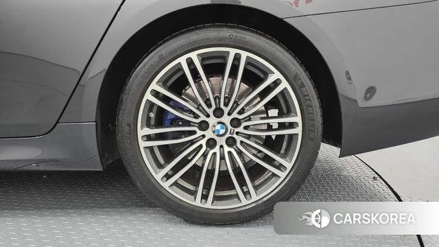 BMW 5 Series (G30) id 4251276 из Кореи 13