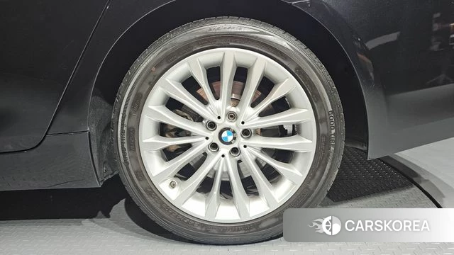 BMW 5 Series (G30) id 4898885 из Кореи 13