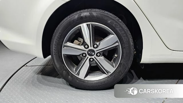 Kia The New K3 id 4626438 из Кореи 13