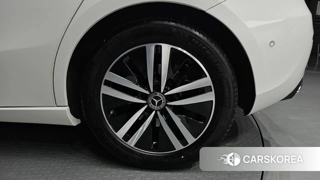 Mercedes-Benz A-Class W177 id 4528446 из Кореи 13