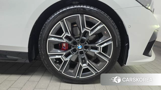 BMW 5 Series (G60) id 4532930 из Кореи 13