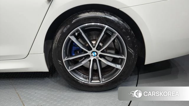 BMW 5 Series (G30) id 4463579 из Кореи 13