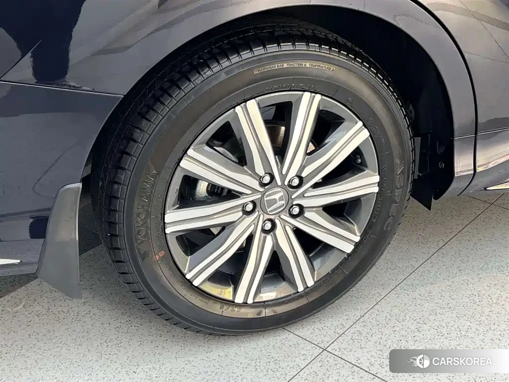 Honda Odyssey id 4546440 из Китая 13