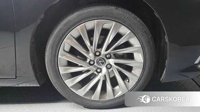 Lexus ES300h 7th generation id 4872414 из Кореи 13