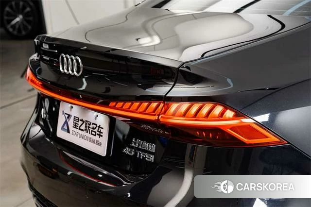 Audi A7L id 3857702 из Китая 13