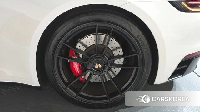 Porsche 911(992) id 4195282 из Кореи 13