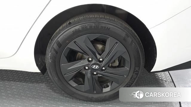 Hyundai Avante Hybrid (CN7) id 4202395 из Кореи 13