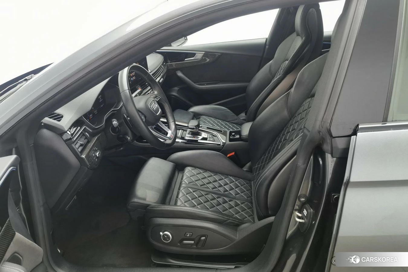 Audi S5 id 4492901 из Китая 13