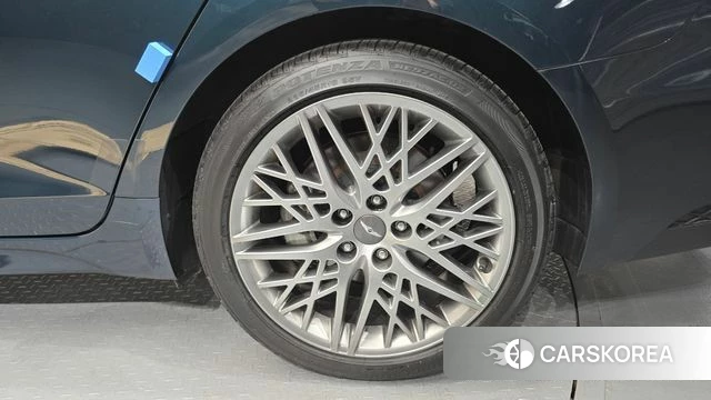 Genesis The New G70 id 4323456 из Кореи 13