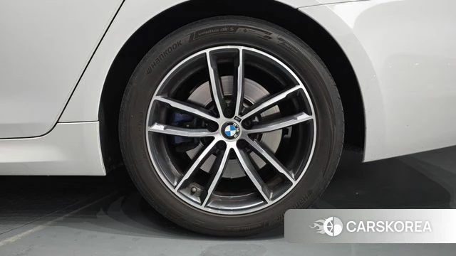 BMW 5 Series (G30) id 4783982 из Кореи 13