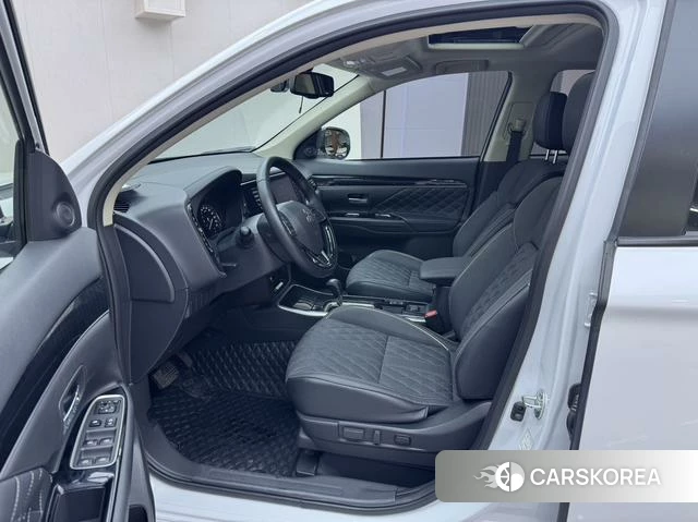 Mitsubishi  Outlander id 4207592 из Китая 13