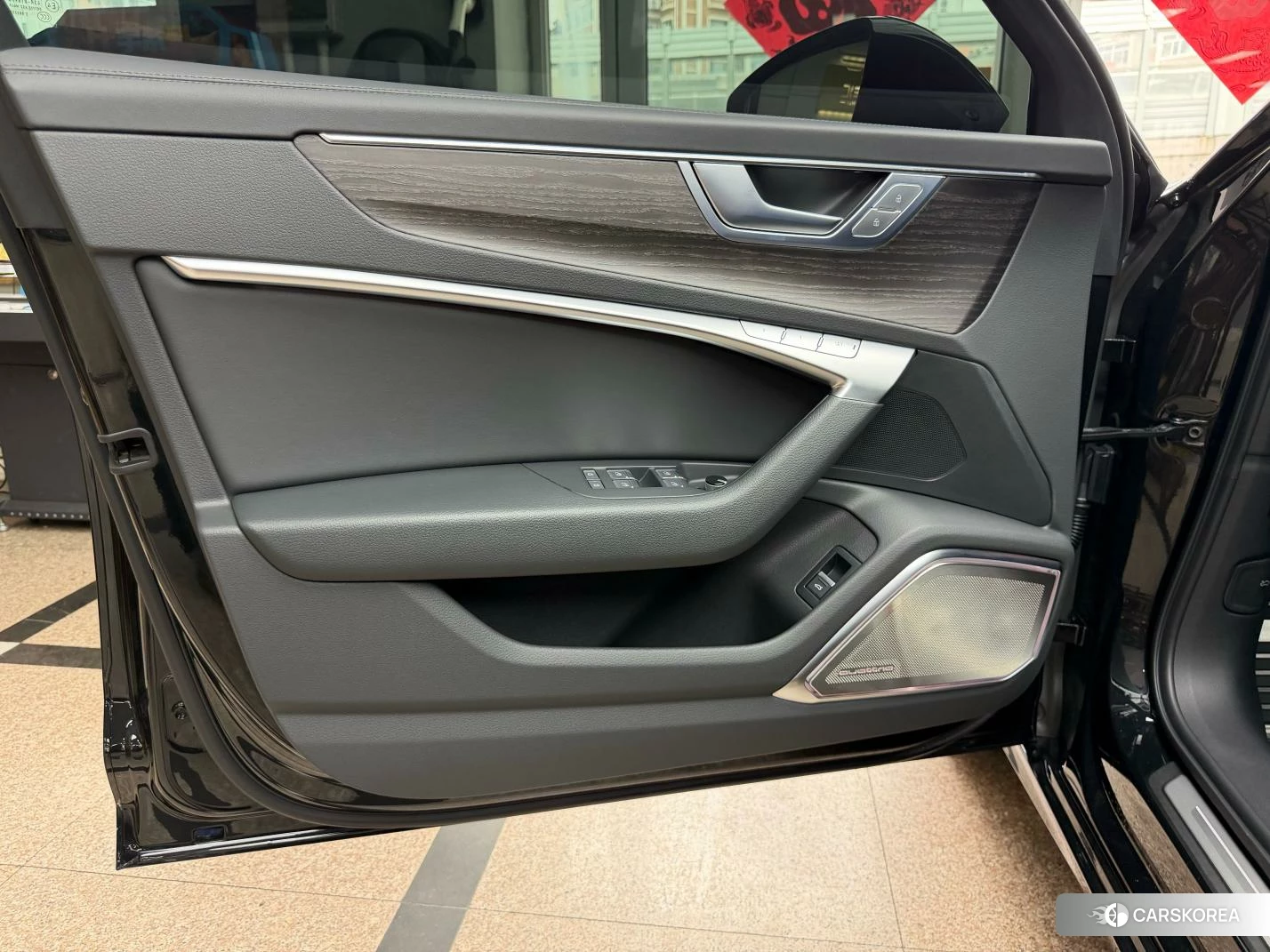 Audi A6L id 4473608 из Китая 13