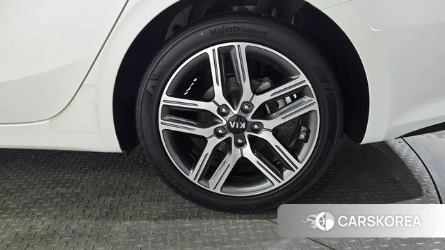 Kia Come New K3 id 4317512 из Кореи 13