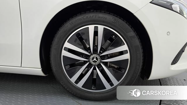 Mercedes-Benz A-Class W177 id 4835603 из Кореи 13