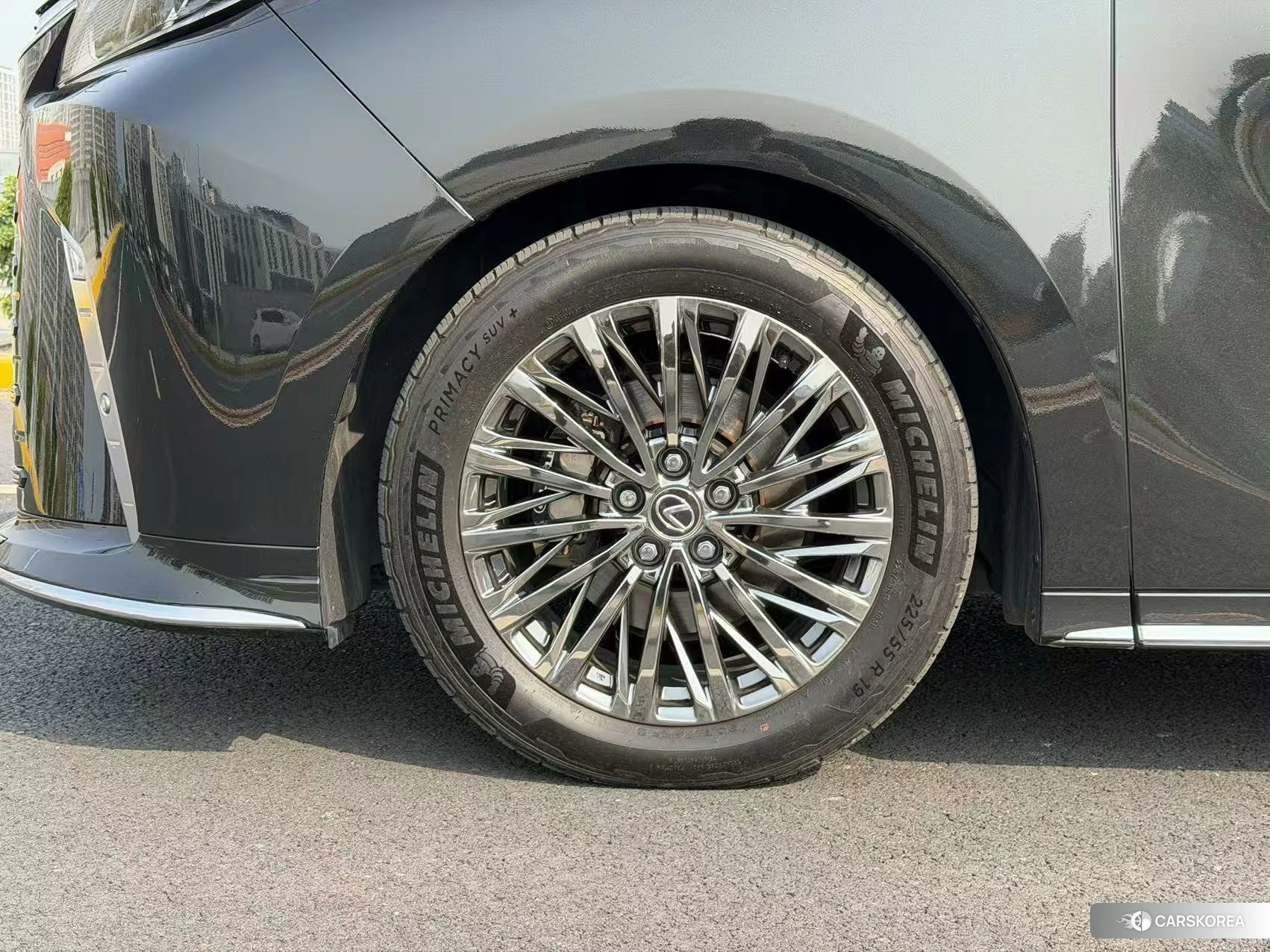 Lexus LM id 4468162 из Китая 13