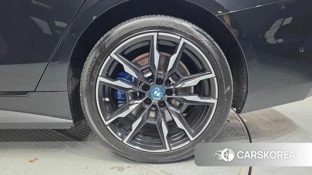 BMW i4 id 4757866 из Кореи 13