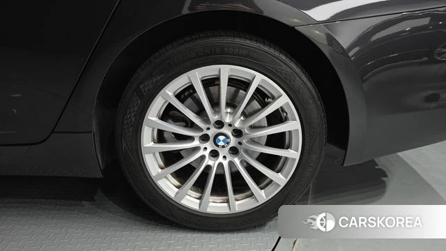 BMW 5 Series (G30) id 4490663 из Кореи 13