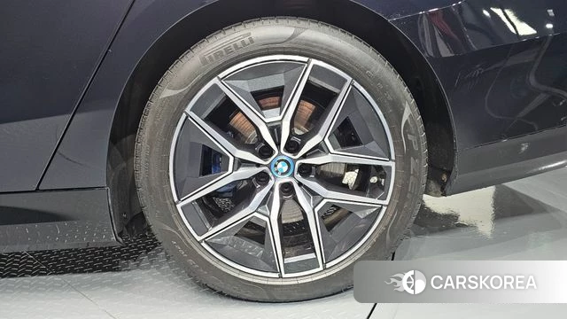 BMW i5 (G60) id 4904805 из Кореи 13