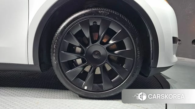 Tesla Model Y id 4682106 из Кореи 13