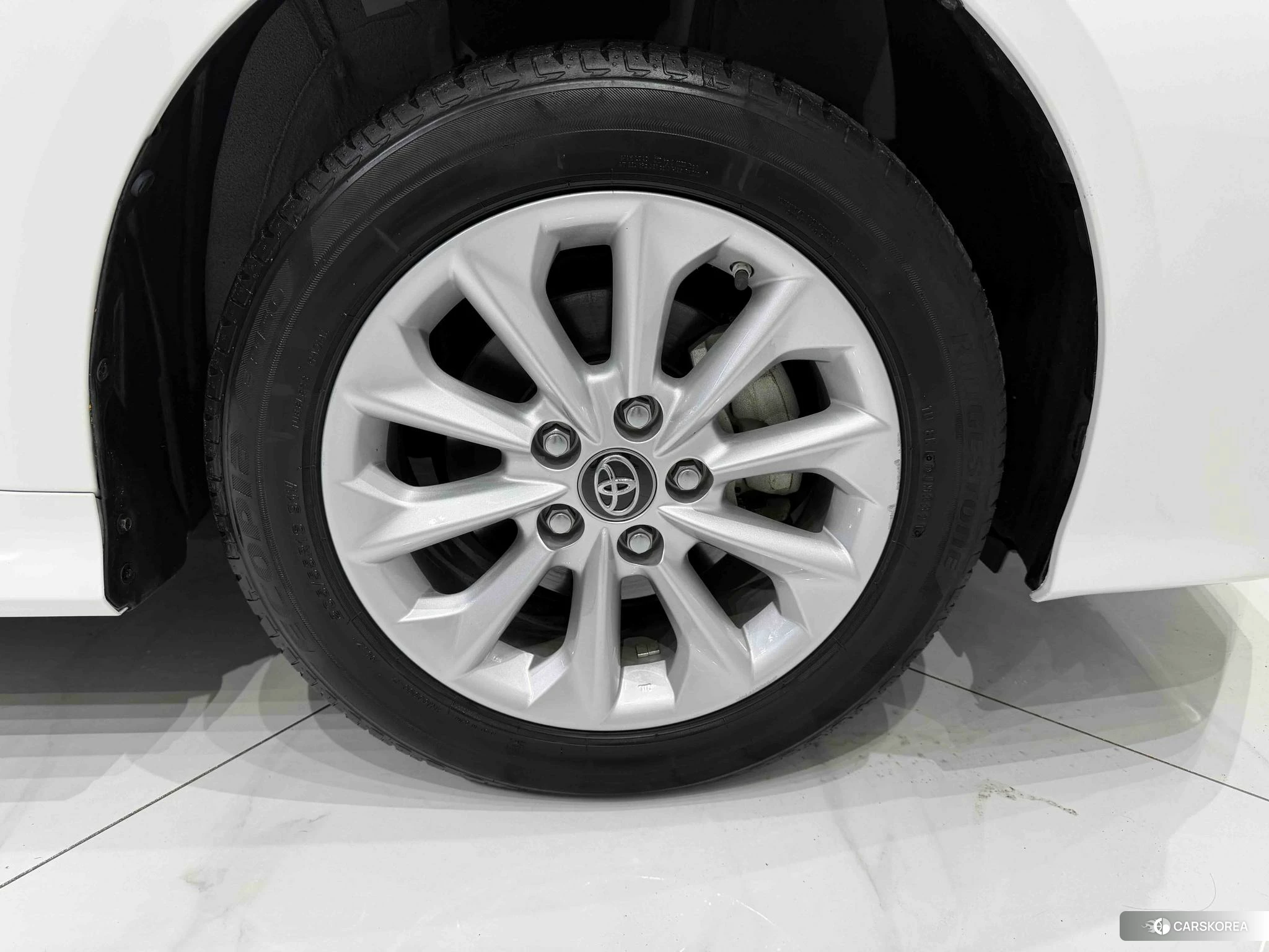 Toyota Corolla id 4467915 из Китая 13