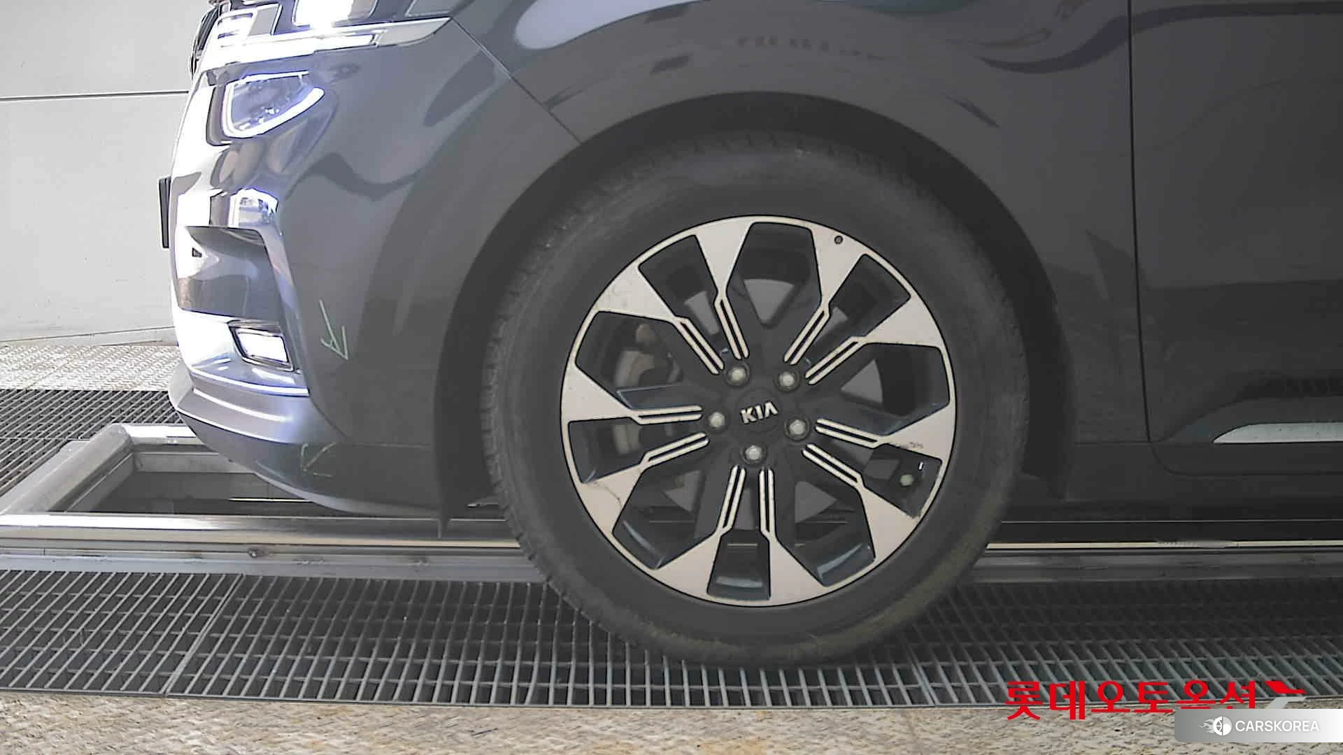 Kia Carnival id 3888403 из Кореи 13