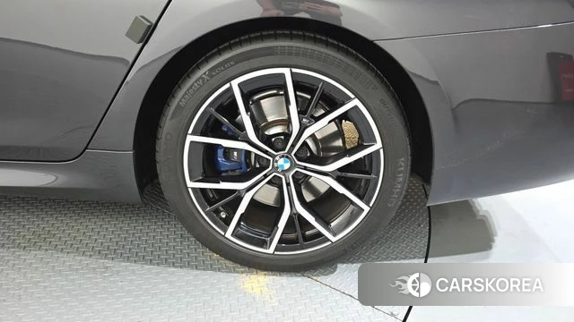 BMW 5 Series (G30) id 4356058 из Кореи 13