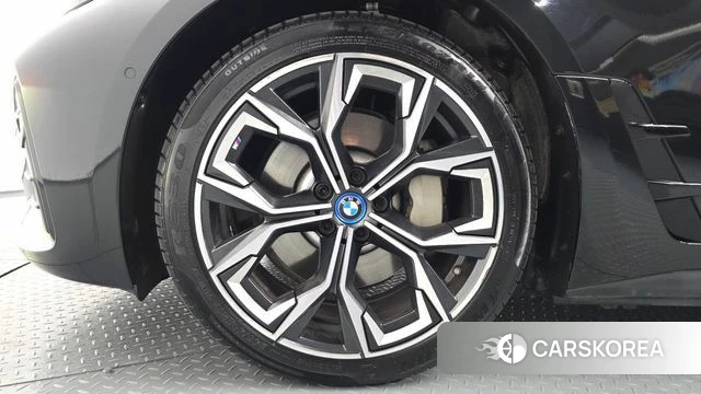 BMW i4 id 4711749 из Кореи 13