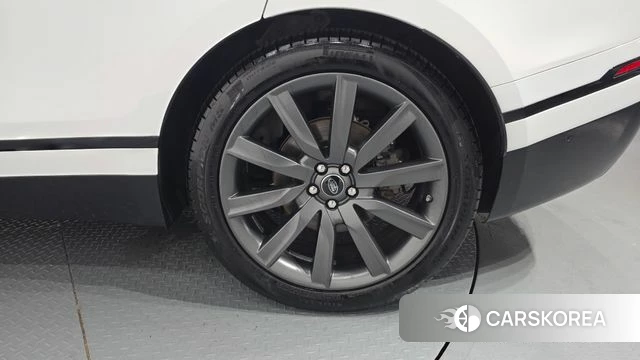 Land Rover Range Rover Velar id 4633332 из Кореи 13