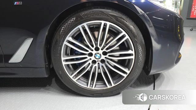 BMW 5 Series (G30) id 4595455 из Кореи 13