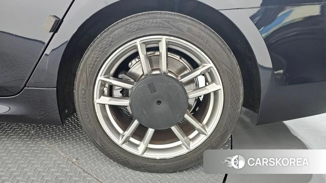 BMW 5 Series (G30) id 4416736 из Кореи 13