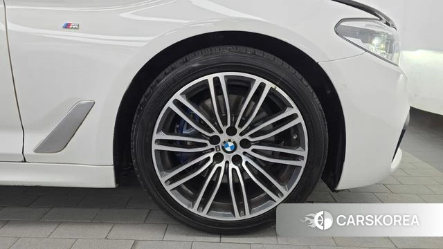 BMW 5 Series (G30) id 4530293 из Кореи 13
