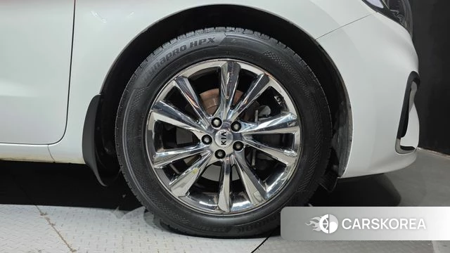 Kia The New Carnival id 4895616 из Кореи 13