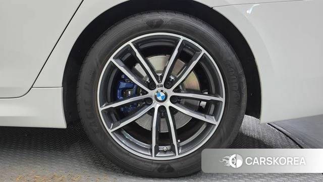 BMW 5 Series (G30) id 4936227 из Кореи 13