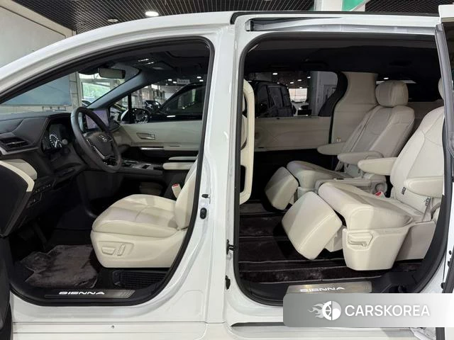 Toyota Saina id 4393250 из Китая 13