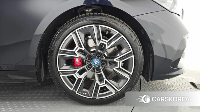 BMW 5 Series (G60) id 4686727 из Кореи 13