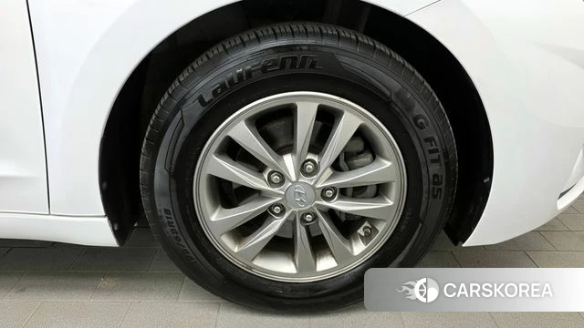 Hyundai The New Avante AD id 4411038 из Кореи 13