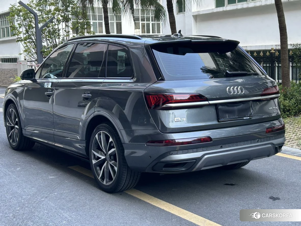 Audi Q7 id 4419540 из Китая 13