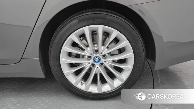 BMW 5 Series (G30) id 4293171 из Кореи 13