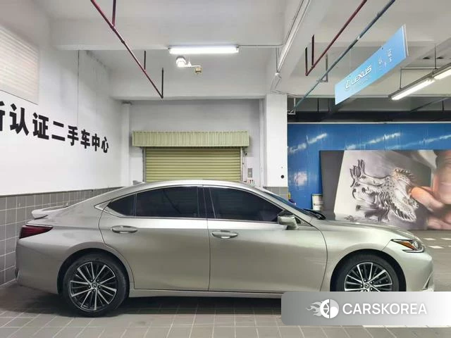 Lexus ES id 4221022 из Китая 13