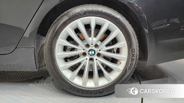 BMW 5 Series (G30) id 4580968 из Кореи 13