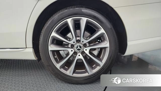Mercedes-Benz E-Class W213 id 4390397 из Кореи 13