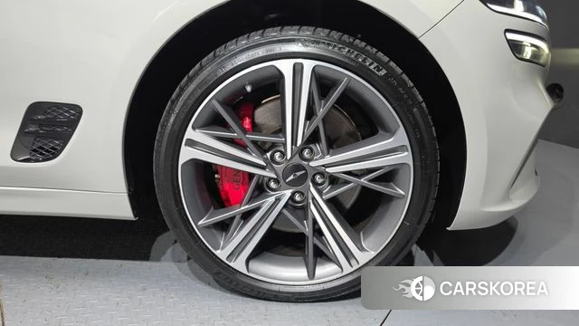 Genesis The New G70 id 4720196 из Кореи 13
