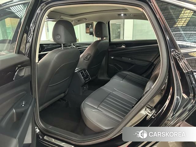 Volkswagen Passat id 4341838 из Китая 13