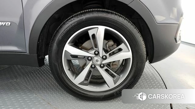 Ssangyong New Style Korando C id 4269532 из Кореи 13