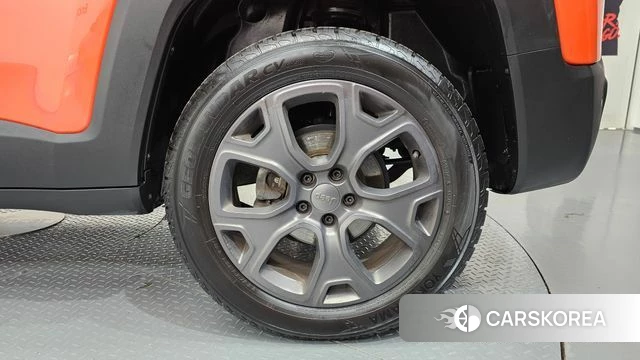 Jeep Renegade id 4396210 из Кореи 13