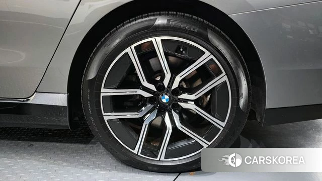 BMW i7 (G70) id 4456734 из Кореи 13