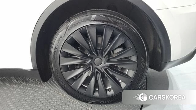 Tesla Model Y id 4640489 из Кореи 13