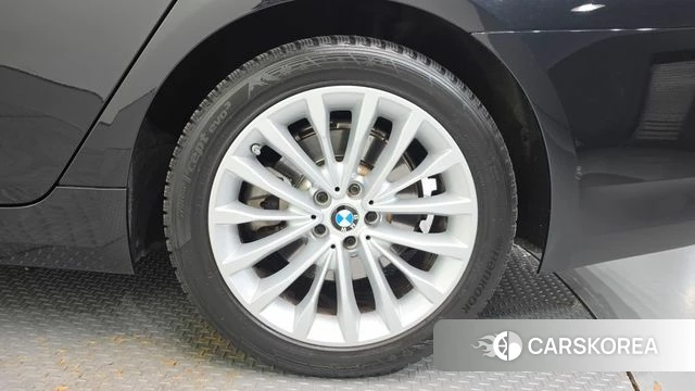 BMW 5 Series (G30) id 4906002 из Кореи 13