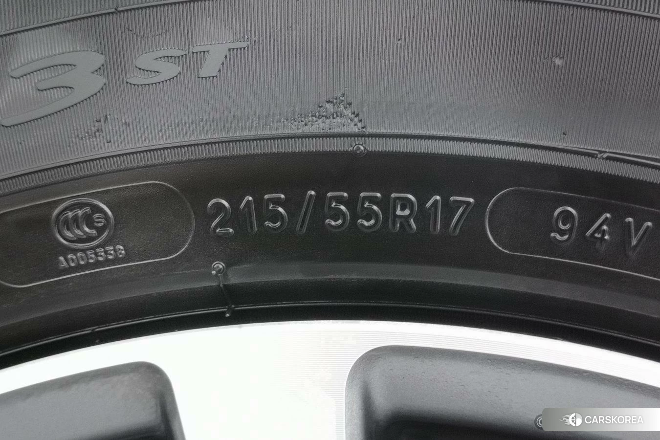 Lexus ES id 4479318 из Китая 13